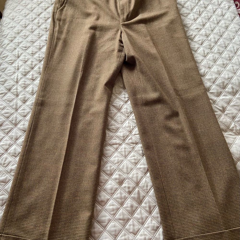 Beautiful like new Ralph Lauren lined herringbone trousers.